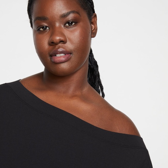 Universal Standard NWT black long sleeve Dolci Top Sz 4XS, 0/00, 4XS 18" Ptp - Picture 3 of 12